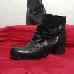 Naturalizer Black Ankle Boots Ruby 10W